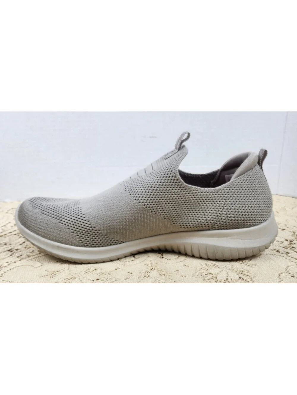 Skechers Air-Cooled Memory Foam Women's Gray Slip On Shoes Size 9.5 (US)